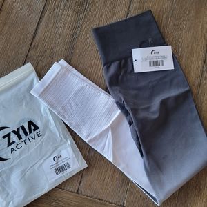 NWT Zyia Black & White Performance ombre Leggings